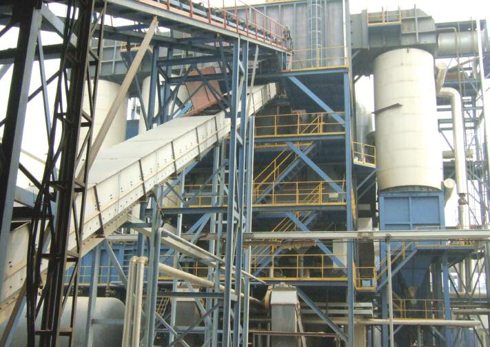 Conveyor taking wood fuel to the energy plant